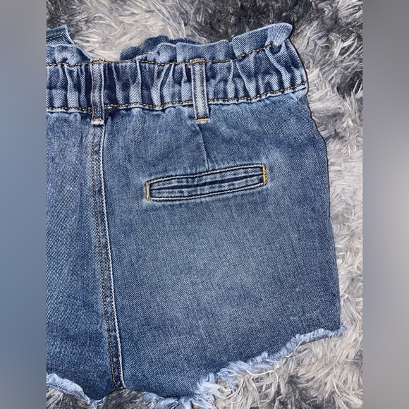 cute denim shorts - Picture 3 of 6